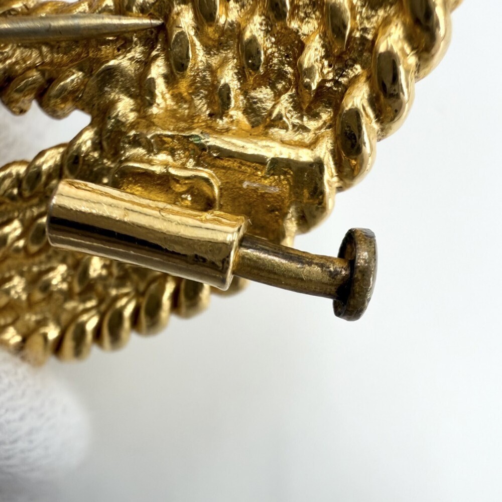 CHANEL Brooch - Picture 7 of 10